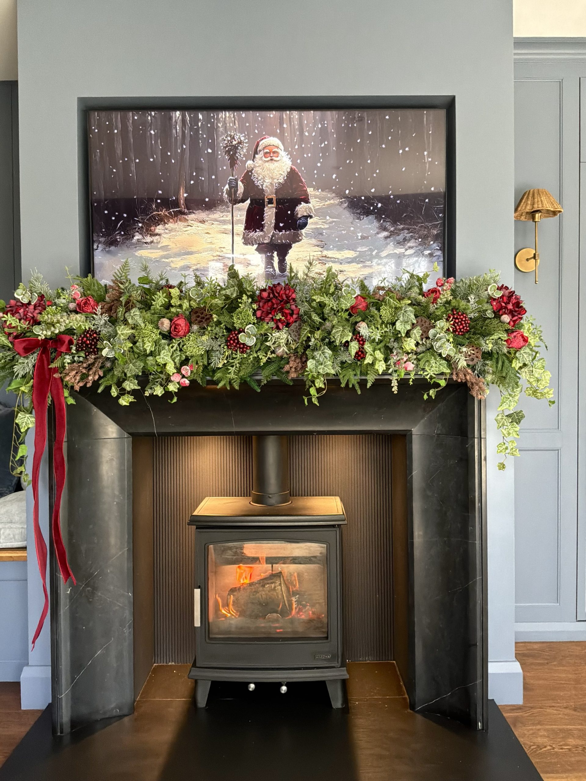 Moody Ruby Christmas Garlands - Image 8