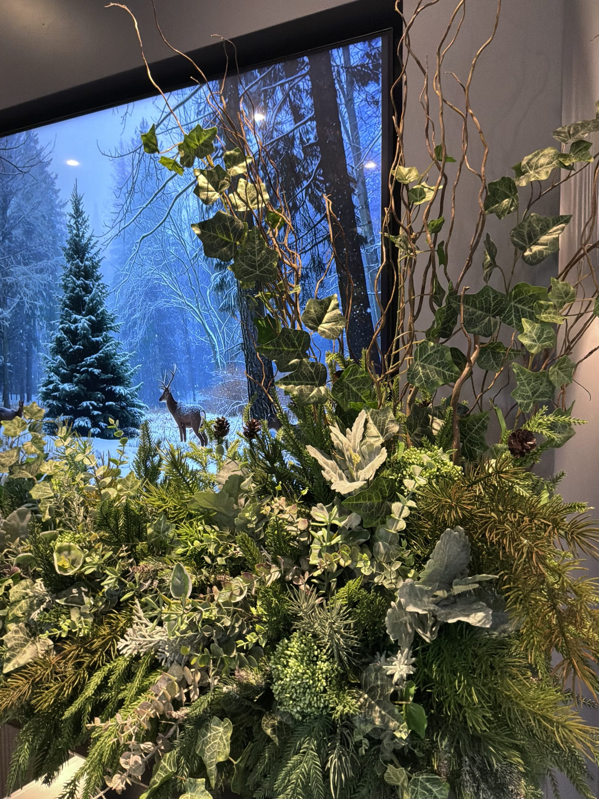 Greenery Only: Asymmetrical Garland - Image 4