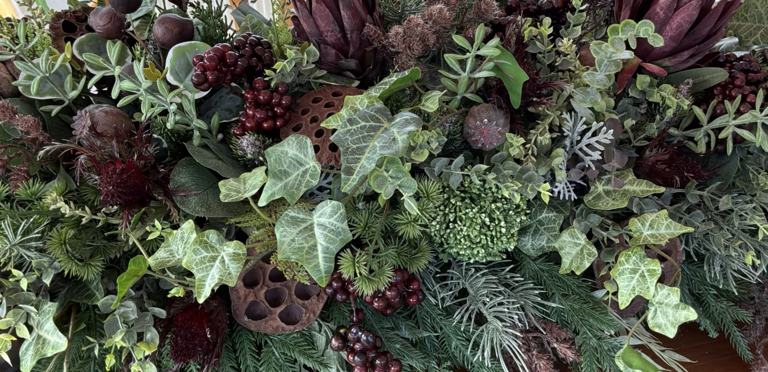 Woodland Wonder: Asymmetrical Display - Image 5